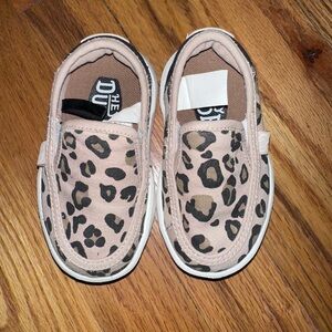 Hey dudes size 5 excellent condition